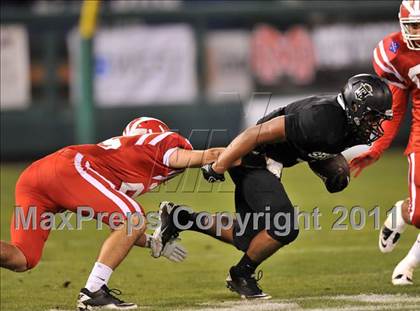 Thumbnail 2 in Mater Dei vs. Servite photogallery.