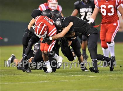 Thumbnail 2 in Mater Dei vs. Servite photogallery.