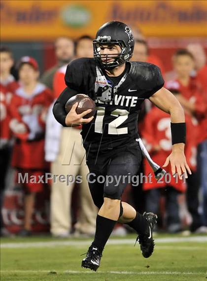 Thumbnail 1 in Mater Dei vs. Servite photogallery.