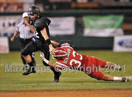 Thumbnail 1 in Mater Dei vs. Servite photogallery.