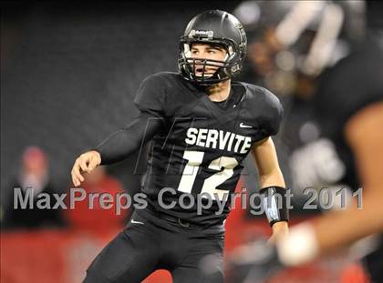 Thumbnail 1 in Mater Dei vs. Servite photogallery.