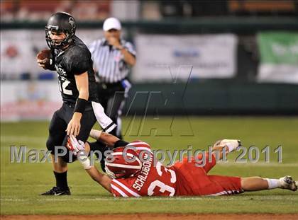 Thumbnail 2 in Mater Dei vs. Servite photogallery.