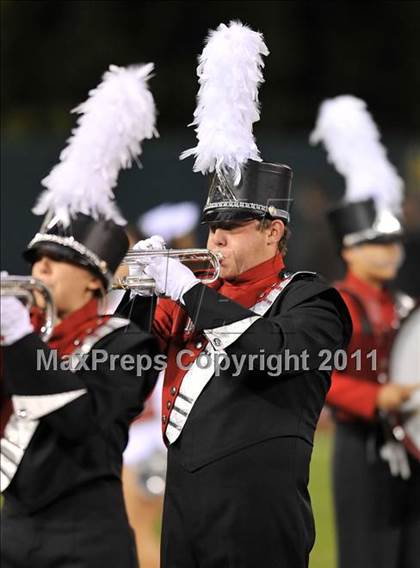 Thumbnail 1 in Mater Dei vs. Servite photogallery.
