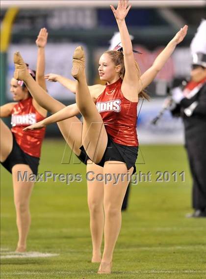 Thumbnail 3 in Mater Dei vs. Servite photogallery.