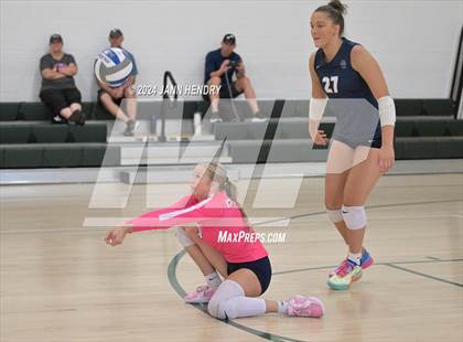 Thumbnail 1 in St. Ignatius College Preparatory vs. Corner Canyon (Durango Fall Classic) photogallery.