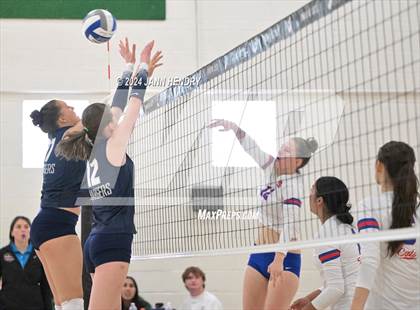 Thumbnail 3 in St. Ignatius College Preparatory vs. Corner Canyon (Durango Fall Classic) photogallery.