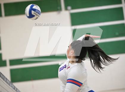 Thumbnail 1 in St. Ignatius College Preparatory vs. Corner Canyon (Durango Fall Classic) photogallery.