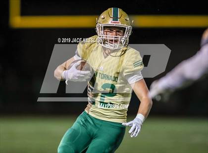 Thumbnail 3 in Santa Barbara vs. Sunny Hills (CIF-SS Div 8 Final) photogallery.
