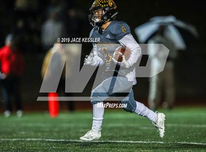 Thumbnail 3 in Santa Barbara vs. Sunny Hills (CIF-SS Div 8 Final) photogallery.