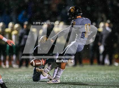 Thumbnail 2 in Santa Barbara vs. Sunny Hills (CIF-SS Div 8 Final) photogallery.