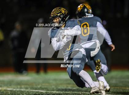 Thumbnail 2 in Santa Barbara vs. Sunny Hills (CIF-SS Div 8 Final) photogallery.