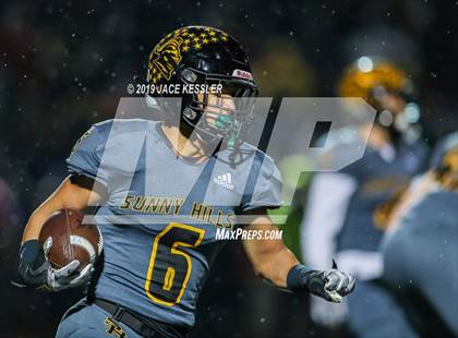 Thumbnail 2 in Santa Barbara vs. Sunny Hills (CIF-SS Div 8 Final) photogallery.