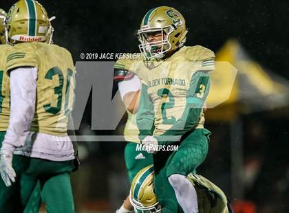Thumbnail 2 in Santa Barbara vs. Sunny Hills (CIF-SS Div 8 Final) photogallery.