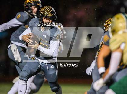 Thumbnail 2 in Santa Barbara vs. Sunny Hills (CIF-SS Div 8 Final) photogallery.