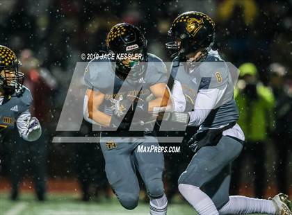 Thumbnail 3 in Santa Barbara vs. Sunny Hills (CIF-SS Div 8 Final) photogallery.