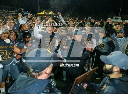 Thumbnail 1 in Santa Barbara vs. Sunny Hills (CIF-SS Div 8 Final) photogallery.