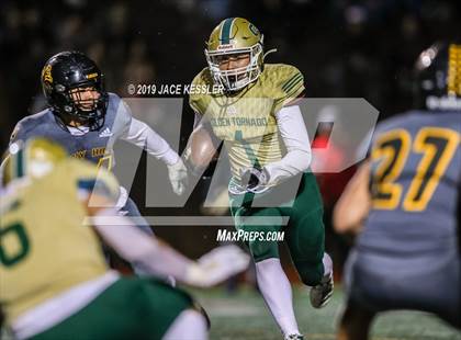 Thumbnail 2 in Santa Barbara vs. Sunny Hills (CIF-SS Div 8 Final) photogallery.