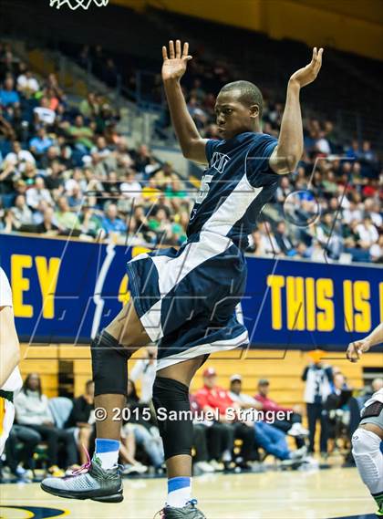 Thumbnail 3 in San Ramon Valley vs. Chino Hills (CIF State D1 Final) photogallery.