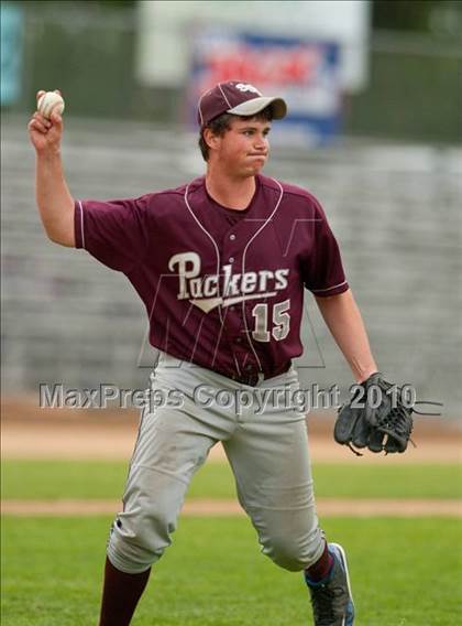 Thumbnail 2 in South St. Paul vs. Cretin-Derham Hall (Section 4AAA Playoffs) photogallery.