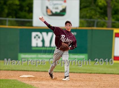 Thumbnail 2 in South St. Paul vs. Cretin-Derham Hall (Section 4AAA Playoffs) photogallery.