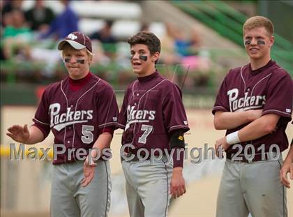 Thumbnail 3 in South St. Paul vs. Cretin-Derham Hall (Section 4AAA Playoffs) photogallery.