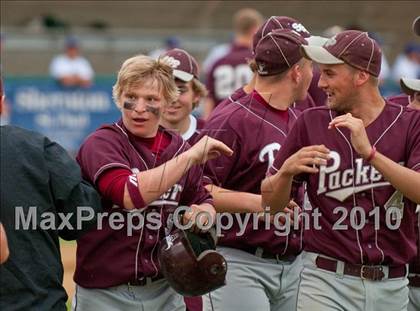 Thumbnail 3 in South St. Paul vs. Cretin-Derham Hall (Section 4AAA Playoffs) photogallery.