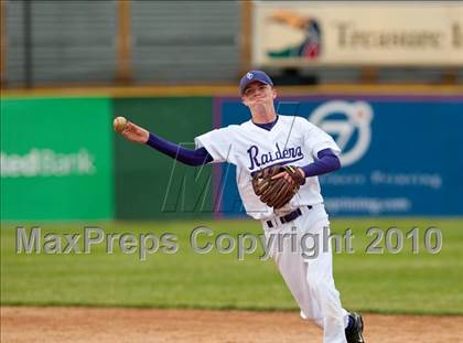 Thumbnail 2 in South St. Paul vs. Cretin-Derham Hall (Section 4AAA Playoffs) photogallery.