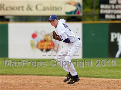 Thumbnail 3 in South St. Paul vs. Cretin-Derham Hall (Section 4AAA Playoffs) photogallery.