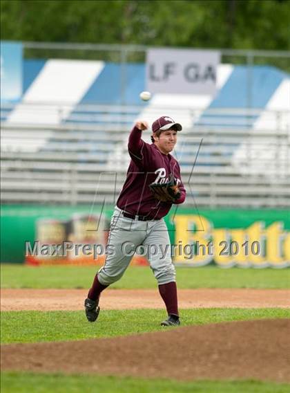 Thumbnail 3 in South St. Paul vs. Cretin-Derham Hall (Section 4AAA Playoffs) photogallery.