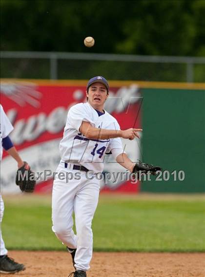 Thumbnail 2 in South St. Paul vs. Cretin-Derham Hall (Section 4AAA Playoffs) photogallery.