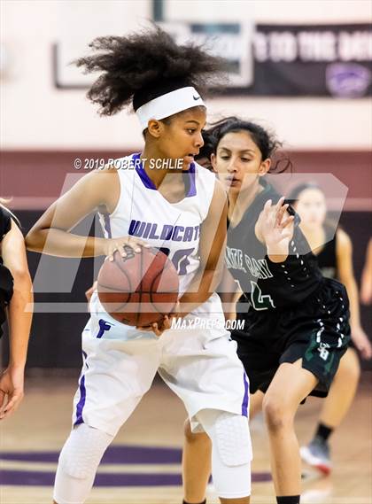 Thumbnail 2 in Franklin vs. Granite Bay photogallery.