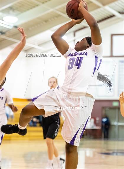 Thumbnail 3 in Franklin vs. Granite Bay photogallery.