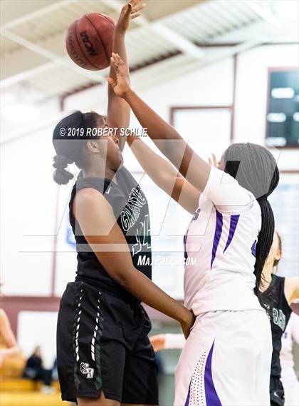 Thumbnail 2 in Franklin vs. Granite Bay photogallery.