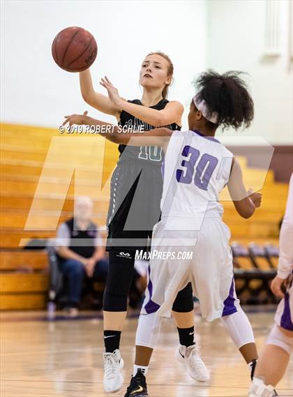 Thumbnail 3 in Franklin vs. Granite Bay photogallery.