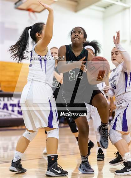 Thumbnail 1 in Franklin vs. Granite Bay photogallery.