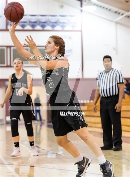 Thumbnail 3 in Franklin vs. Granite Bay photogallery.