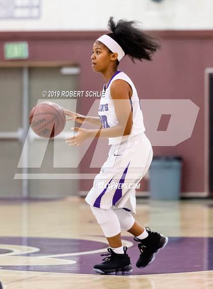 Thumbnail 2 in Franklin vs. Granite Bay photogallery.