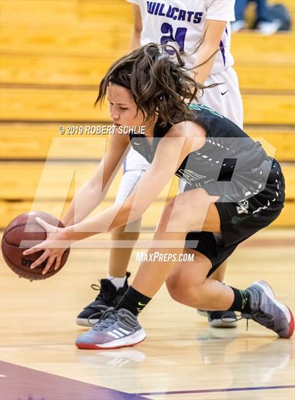 Thumbnail 2 in Franklin vs. Granite Bay photogallery.