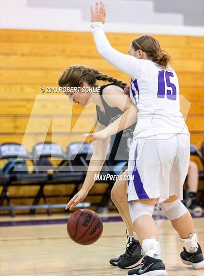 Thumbnail 3 in Franklin vs. Granite Bay photogallery.