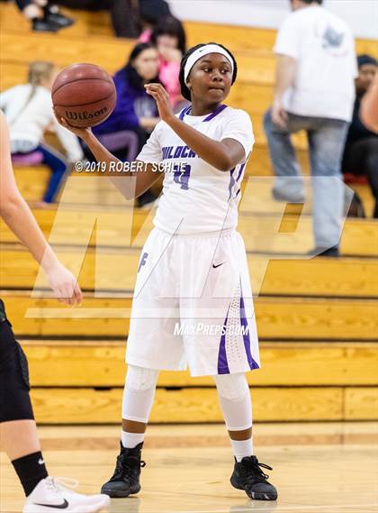 Thumbnail 2 in Franklin vs. Granite Bay photogallery.