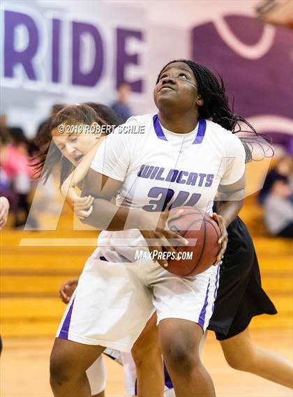 Thumbnail 3 in Franklin vs. Granite Bay photogallery.