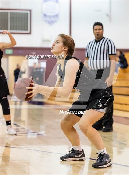 Thumbnail 3 in Franklin vs. Granite Bay photogallery.