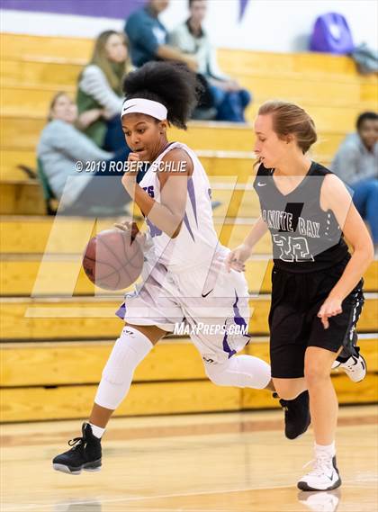 Thumbnail 2 in Franklin vs. Granite Bay photogallery.