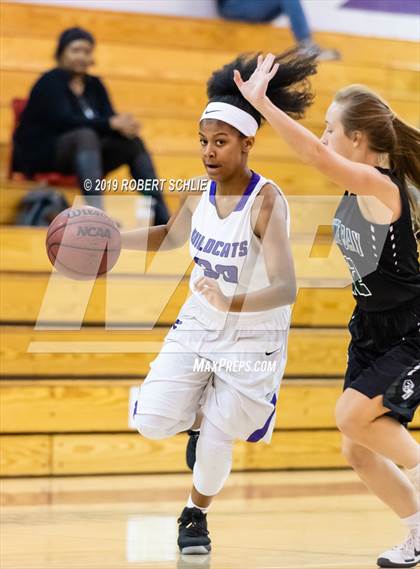 Thumbnail 1 in Franklin vs. Granite Bay photogallery.