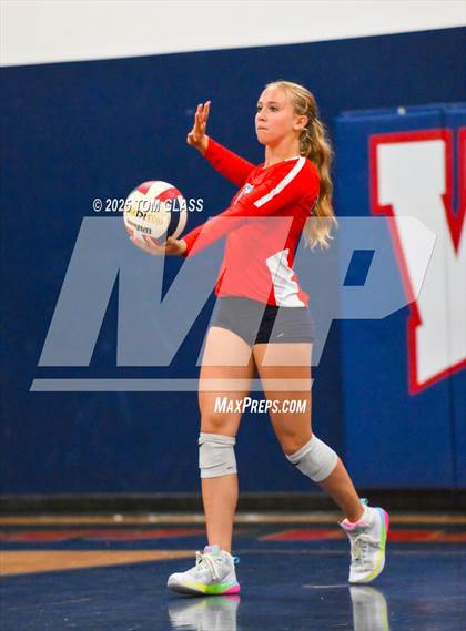 Thumbnail 1 in JV: Pensacola Catholic @ Fort Walton Beach photogallery.