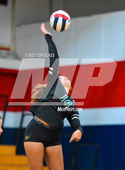 Thumbnail 2 in JV: Pensacola Catholic @ Fort Walton Beach photogallery.