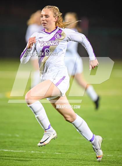 Thumbnail 2 in Lake Stevens @ Inglemoor (WIAA 4A 2nd Round District Playoff) photogallery.