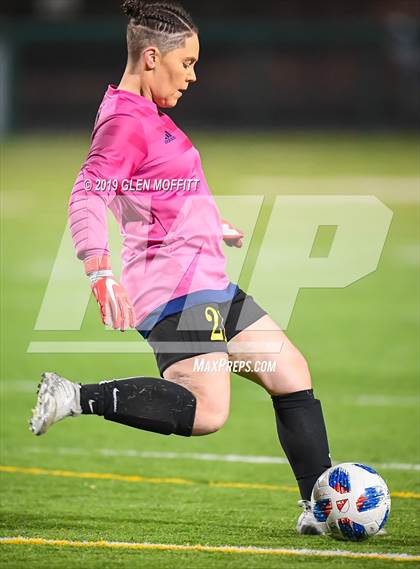 Thumbnail 3 in Lake Stevens @ Inglemoor (WIAA 4A 2nd Round District Playoff) photogallery.