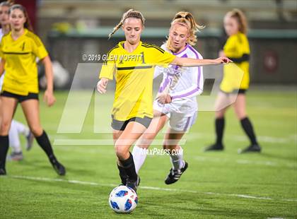 Thumbnail 3 in Lake Stevens @ Inglemoor (WIAA 4A 2nd Round District Playoff) photogallery.
