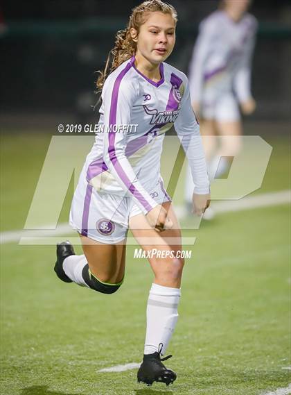 Thumbnail 2 in Lake Stevens @ Inglemoor (WIAA 4A 2nd Round District Playoff) photogallery.